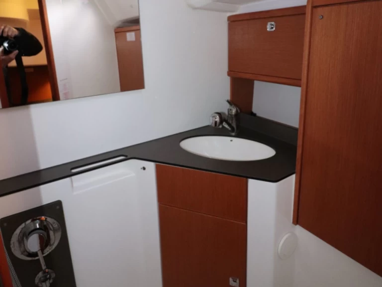 Bavaria Cruiser 46 między profesjonalistami a osobami prywatnymi w Yerseke