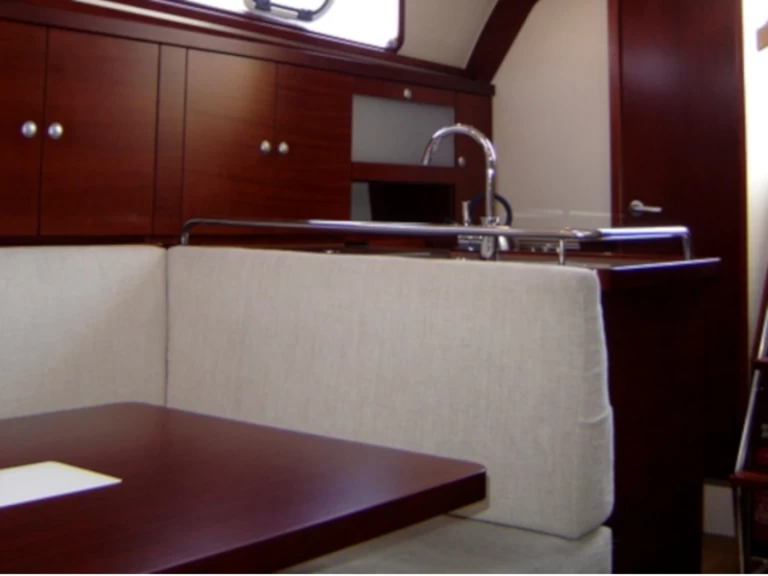 Wynajem Żaglowiec Hanse z patentem 