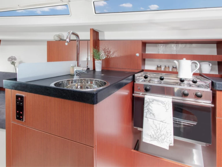 Wynajem łodzi Altefähr tanio Hanse 315