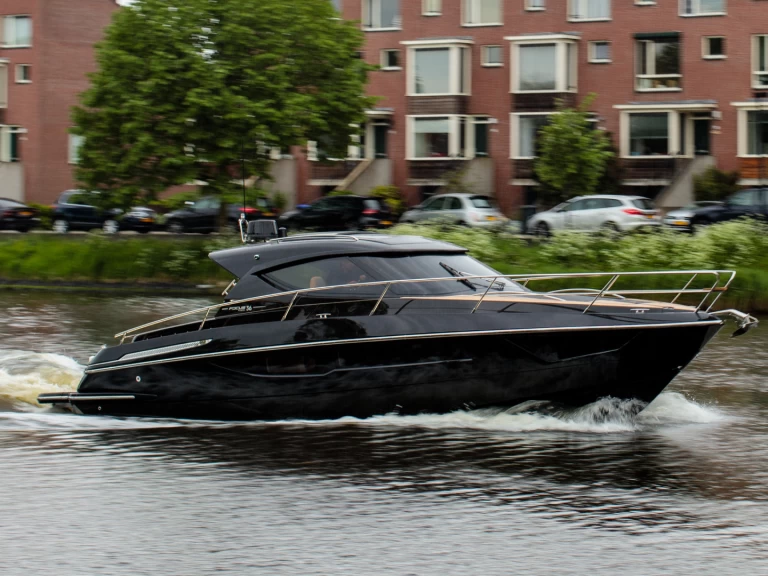 Motorówka do wynajmu w Sukosan w najlepszej cenie