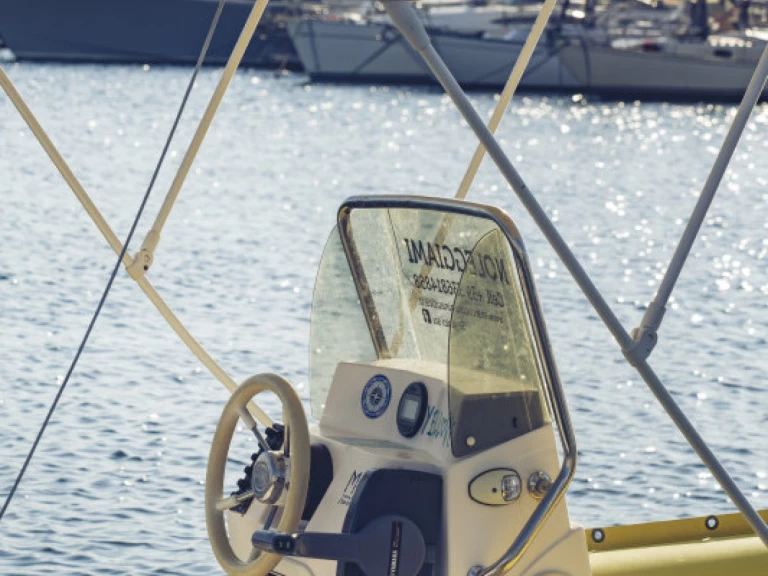 Wynajem Motorówka w Torre Canne -  Motorboat 5.40