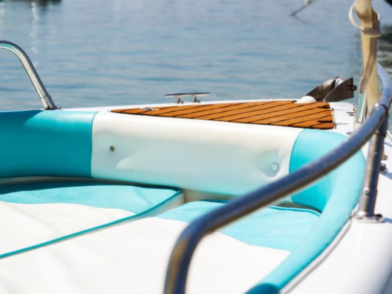 Wynajem łodzi  Motorboat 5.80 w Torre Canne na SamBoat 