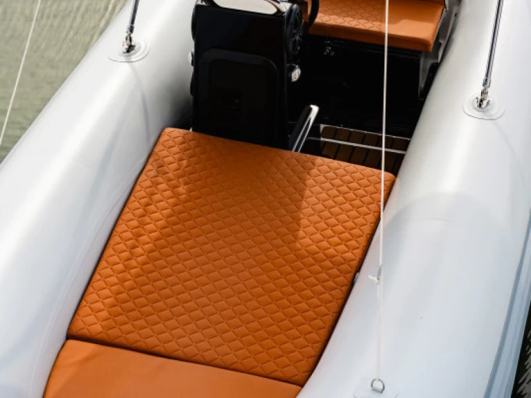 Wynajem łodzi Torre Canne tanio Motorboat 4.3