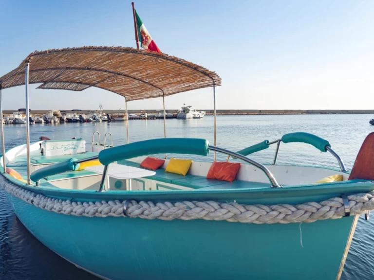 Wynajmij  Motorboat 7.50 w Torre Canne