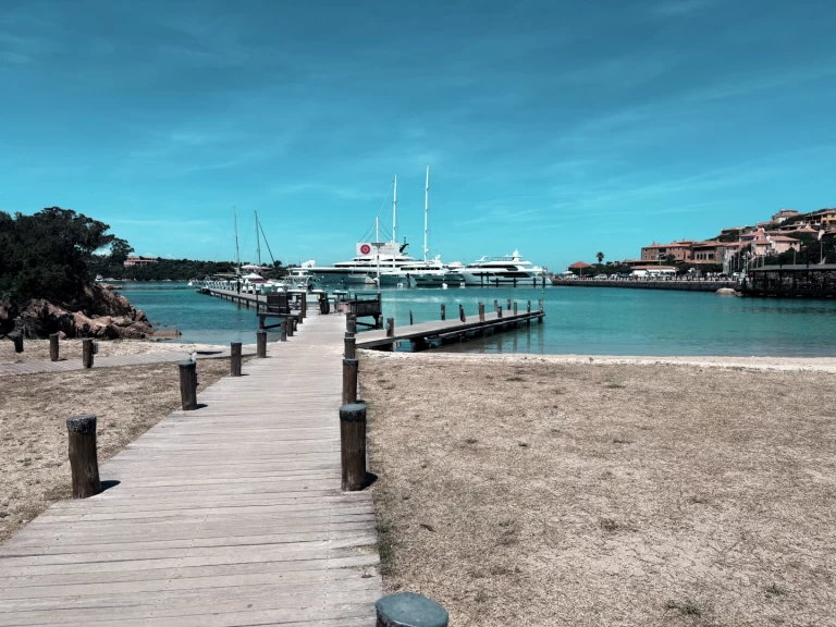 Wynajem łodzi Porto-Vecchio tanio Antares 10.20