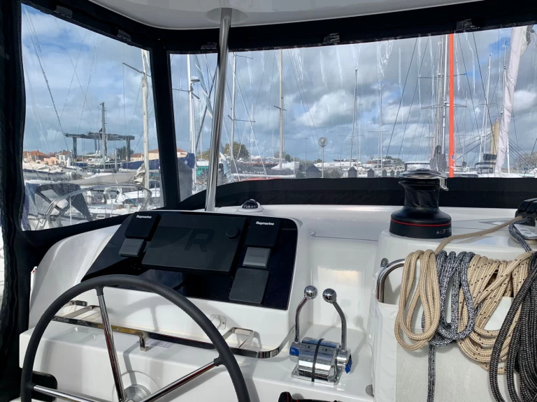 Wynajem Katamaran w Eden Island - Lagoon Lagoon 42