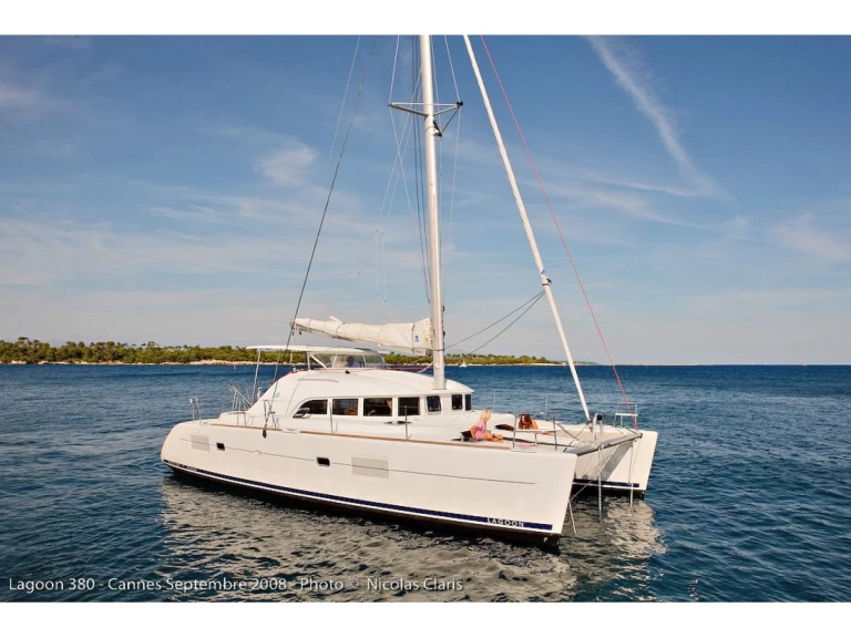 Wynajem Katamaran w Hyeres - Lagoon Lagoon 38