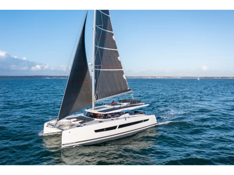 Wynajmij Fountaine Pajot Aura 51 w Hyeres