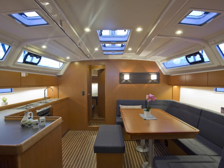 Wynajmij Bavaria Cruiser 46 w Sibenik