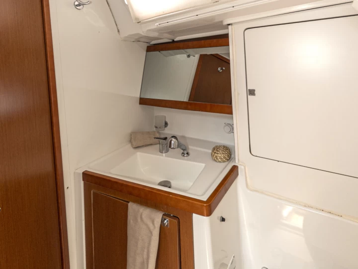 Wynajem łodzi Puntone tanio Oceanis 48