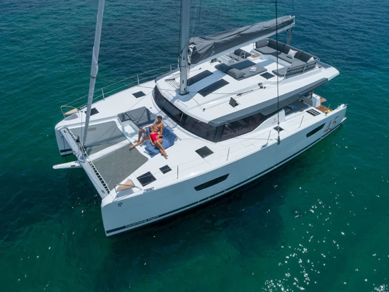 Wynajmij Katamaran z lub bez skippera Fountaine Pajot w Taranto