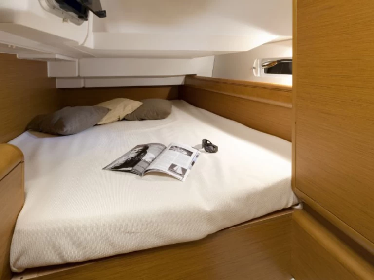 Wynajmij Żaglowiec z lub bez skippera Jeanneau w Ao Po