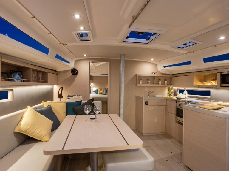 Bénéteau Sunsail 42 między profesjonalistami a osobami prywatnymi w Dubrownik