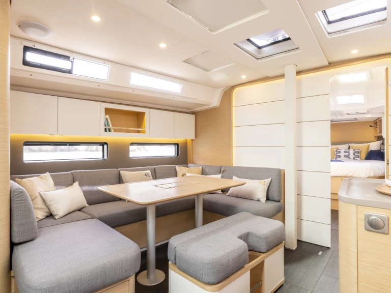 Wynajmij Żaglowiec z lub bez skippera Dufour w Marina (City)