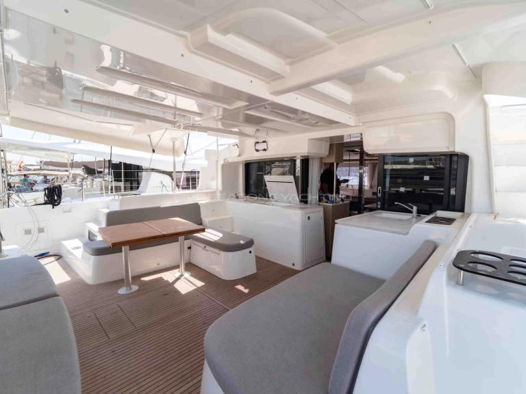 Wynajem łodzi Lagoon Lagoon 46 w Le Marin na SamBoat 