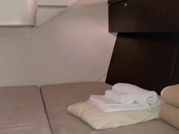 Wynajem łodzi Ermoúpolis tanio Hanse 540 E