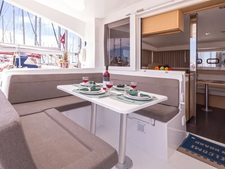 Wynajmij Lagoon Lagoon 39 w Preveza