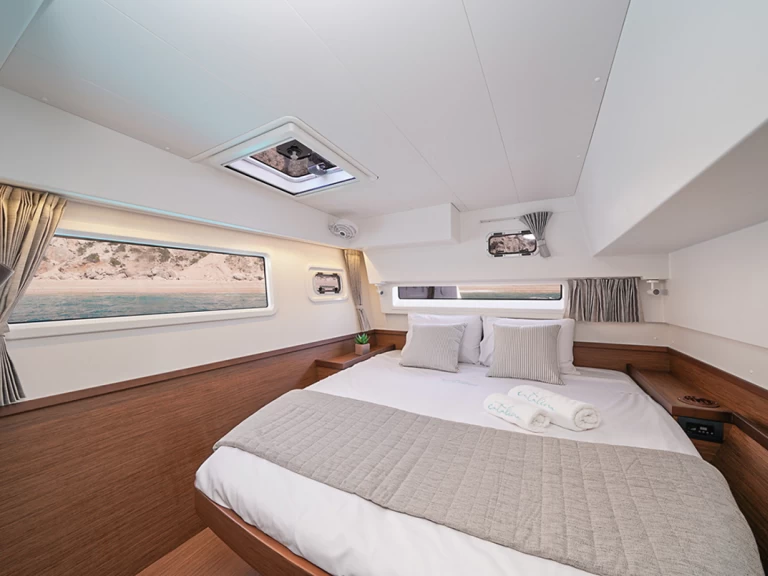 Lagoon Lagoon 42 między profesjonalistami a osobami prywatnymi w Preveza