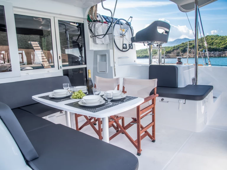 Wynajmij Lagoon Lagoon 40 w Preveza