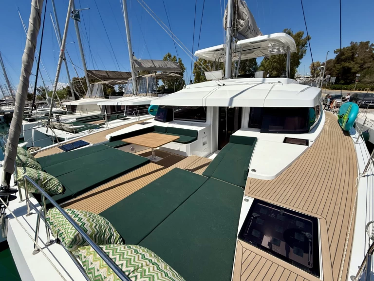 Wynajmij Bali Bali 5.8 w Alimos