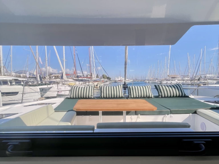 Bali Bali 4.6 między profesjonalistami a osobami prywatnymi w Alimos