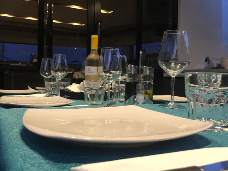 Wynajmij Katamaran z lub bez skippera Lagoon w Capo d'Orlando