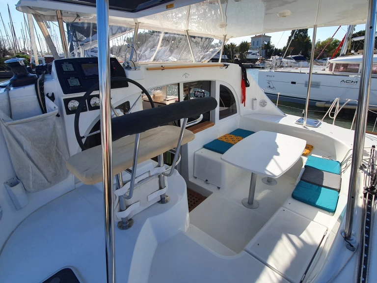 Wynajmij Lagoon Lagoon 380 w Hyeres