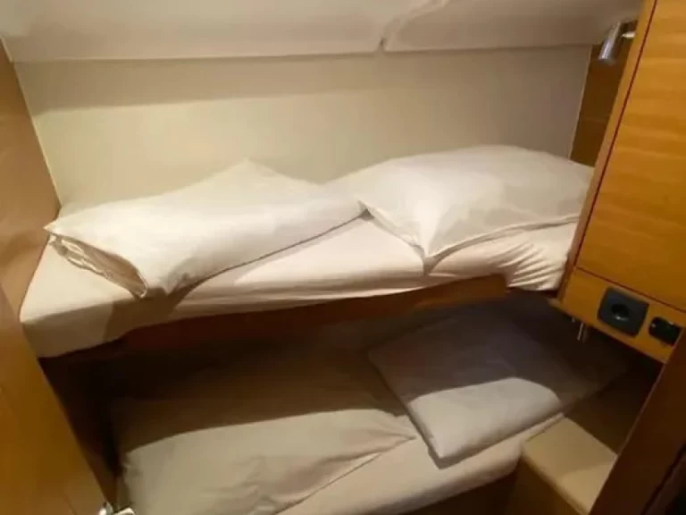 Wynajmij Bénéteau Oceanis 40.1 w Sibenik