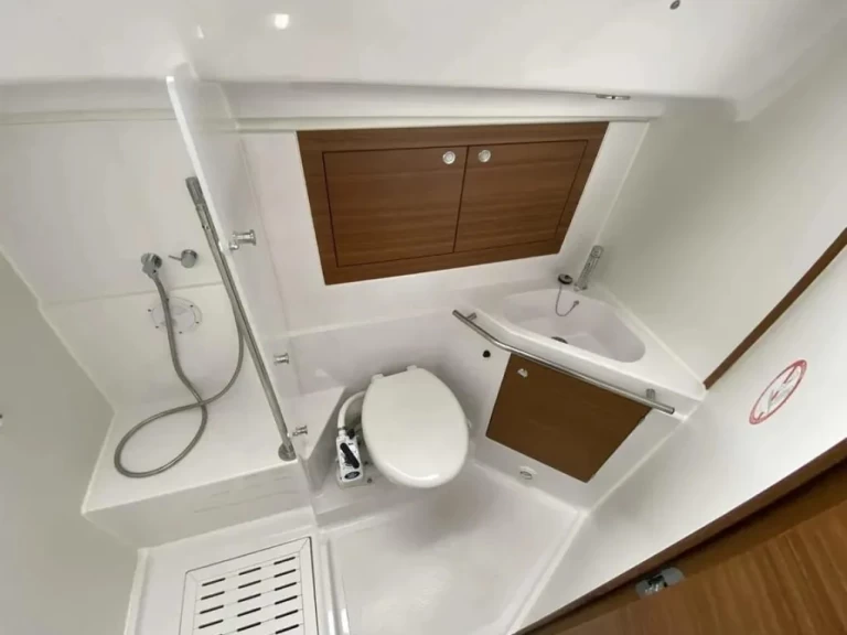 Wynajem łodzi Sibenik tanio Oceanis 40.1