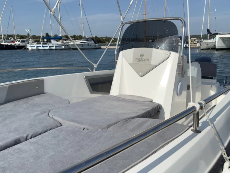 Wynajem Motorówka w Pula - Orizzonti Andromeda