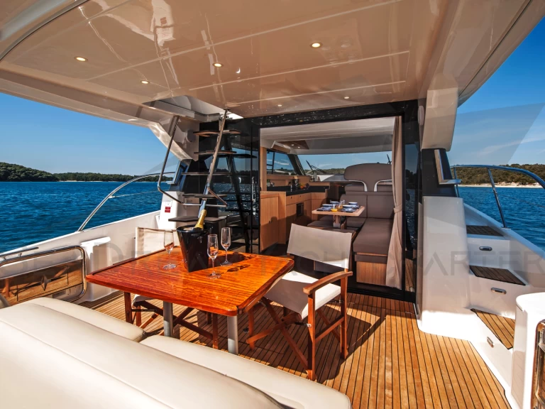 Wynajem łodzi Bavaria Bavaria Virtess 420 w Sukosan na SamBoat 