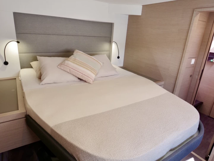 Katamaran do wynajmu w Cannigione w najlepszej cenie