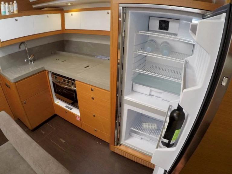 Wynajem Żaglowiec Dufour z patentem 