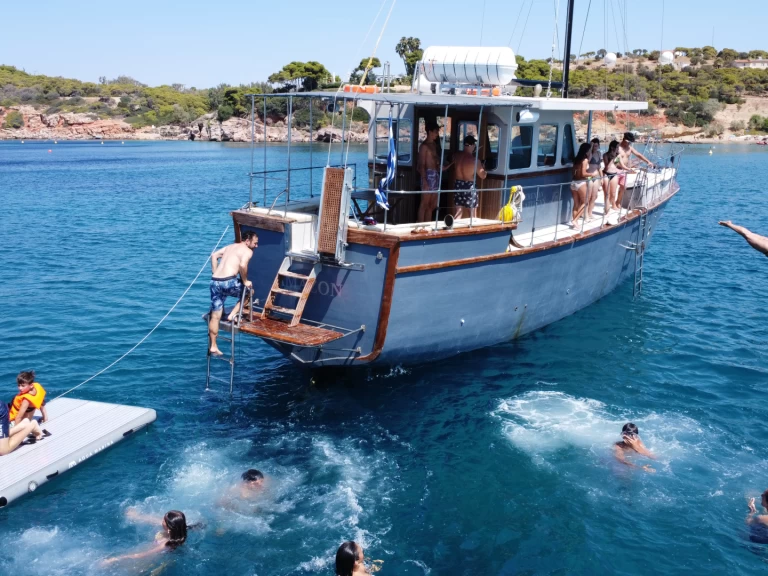 Wynajem łodzi Greece Amazon  w Vari-Voula-Vouliagmeni na SamBoat 