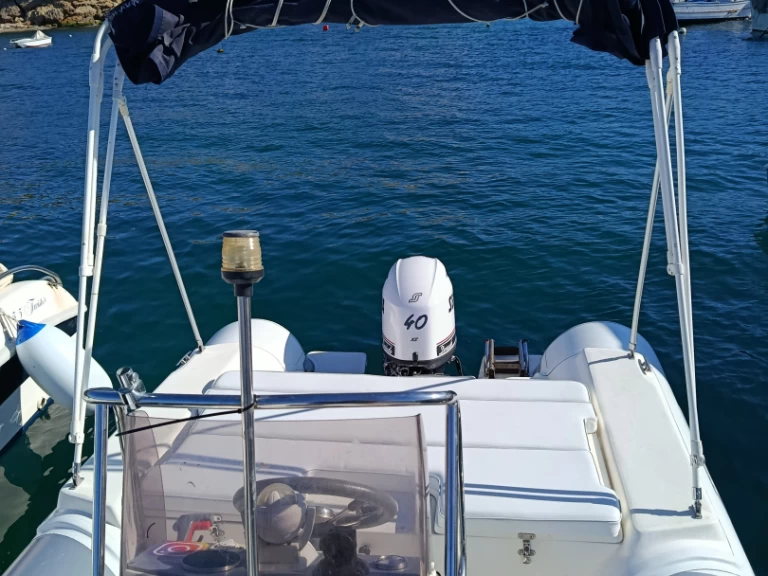 Wynajmij Łódż półsztywna z lub bez skippera Altamarea w Trappeto