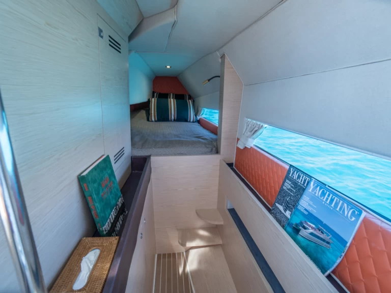 Wynajem łodzi Ibiza Town tanio Moneypenny