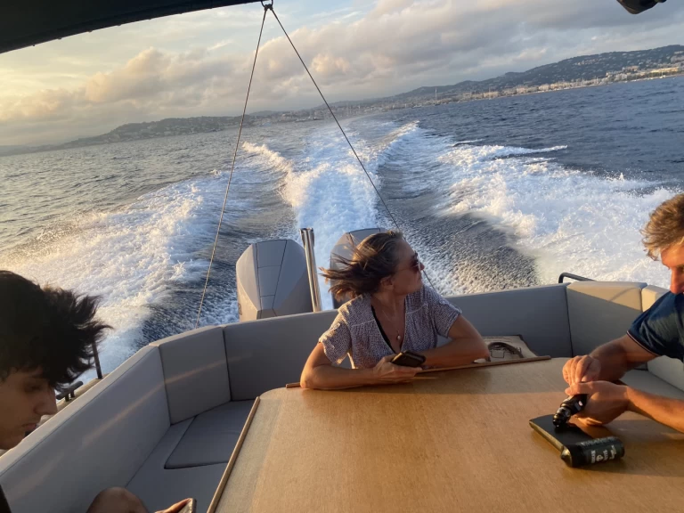 Wynajmij Motorówka z lub bez skippera Beacher w Port d'Arcachon