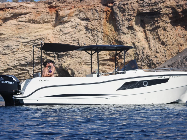 Wynajem Motorówka Astilux z patentem 