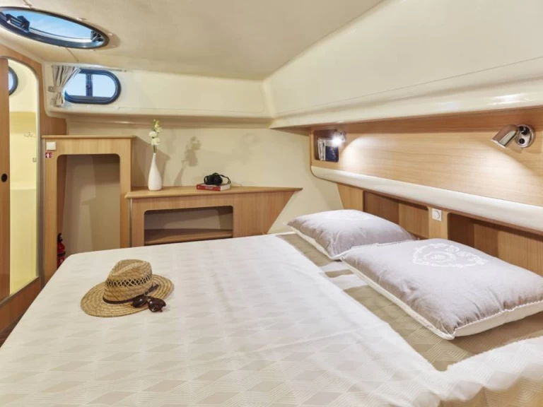 Wynajem łodzi Dole tanio Sixto