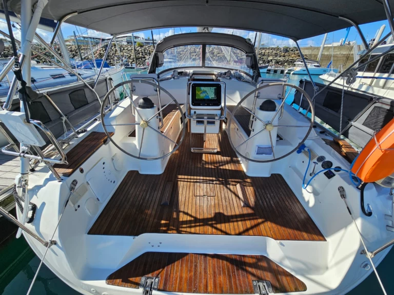 Wynajmij Bavaria Bavaria 40 Cruiser w Toulon