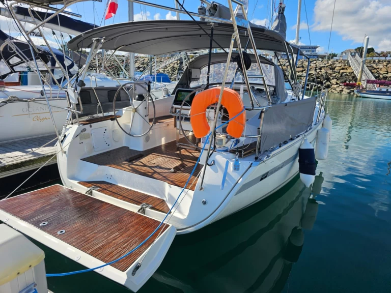 Wynajem łodzi Toulon tanio Bavaria 40 Cruiser