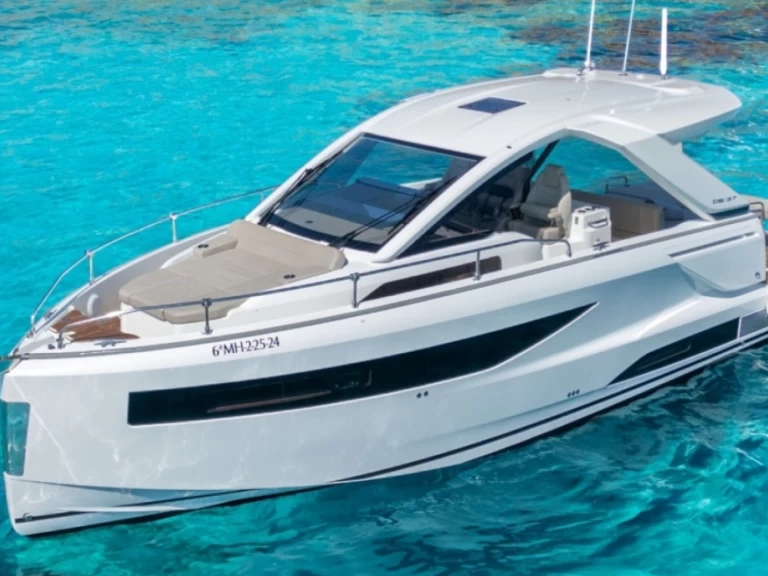 Wynajem Motorówka Jeanneau z patentem 