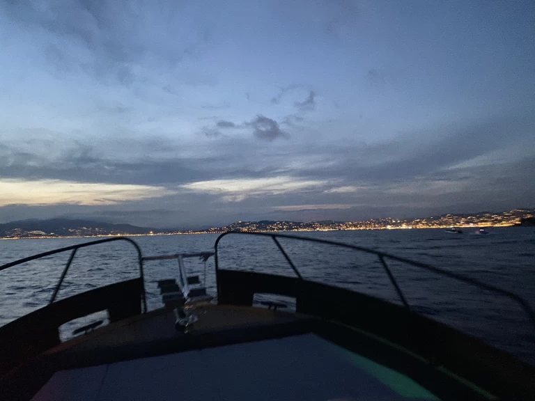 Wynajem łodzi Port d'Arcachon tanio Beacher V10.2 Croisière