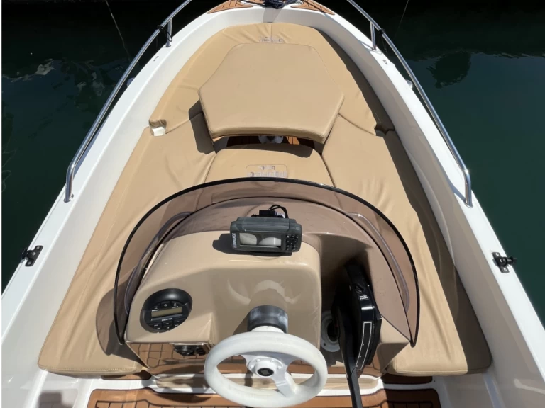 Wynajem Motorówka w Mataró - Mareti 430