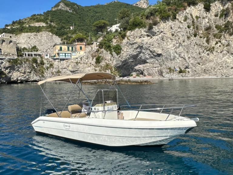 Wynajmij Capelli Cap 520 w Maiori