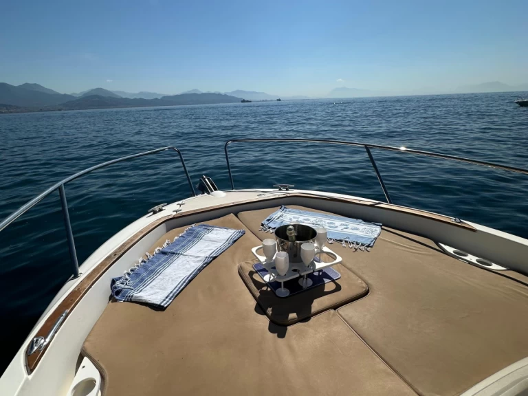 Wynajmij Jeanneau Cap Camarat 7.5 WA w Porto di Amalfi Marina Coppola