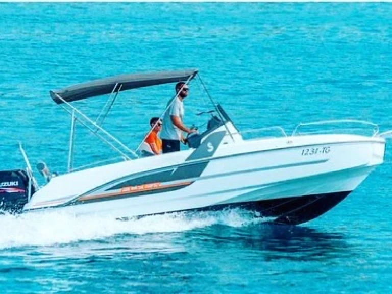 Wynajem łodzi Bénéteau Flyer 6.6 SPACEdeck w Trogir na SamBoat 