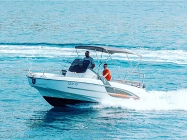 Wynajem łodzi Bénéteau Flyer 6.6 SPACEdeck w Trogir na SamBoat 