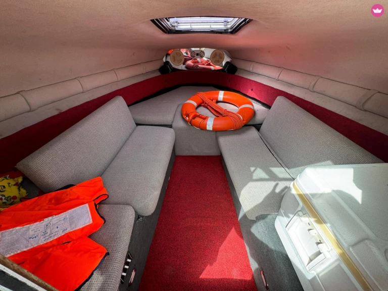 Wynajem łodzi Crownline Crownline 225 CCR w Palermo na SamBoat 