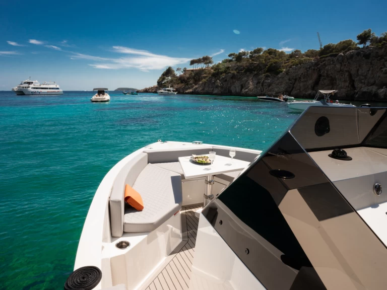 Motorówka do wynajmu w Palma de Mallorca w najlepszej cenie